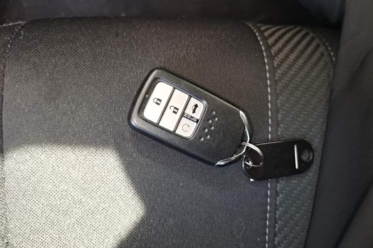 Used Honda Civic 2016 220TURBO CVT Luxury Edition Interior 1