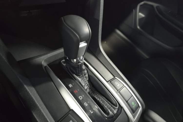 Used Honda Civic 2016 180TURBO CVT Comfort Version Interior 1
