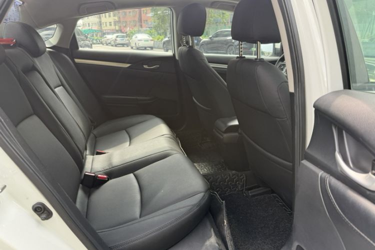 Used Honda Civic 2016 220TURBO CVT Luxury Edition Interior 1