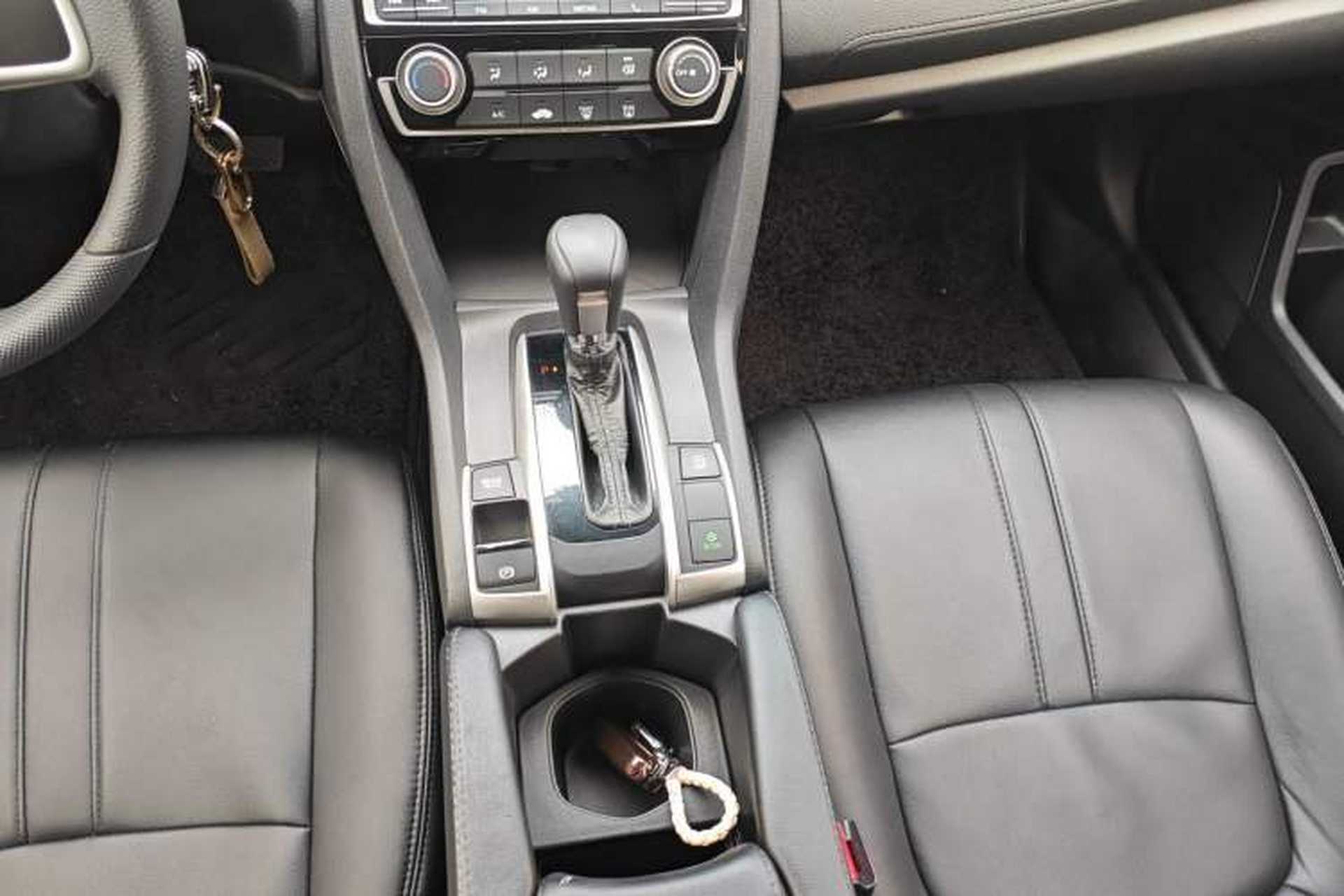 Used Honda Civic 2016 180TURBO CVT Comfort Version Interior 10