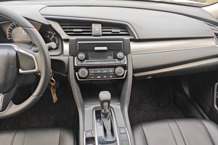 Used Honda Civic 2016 180TURBO CVT Comfort Version Interior 11