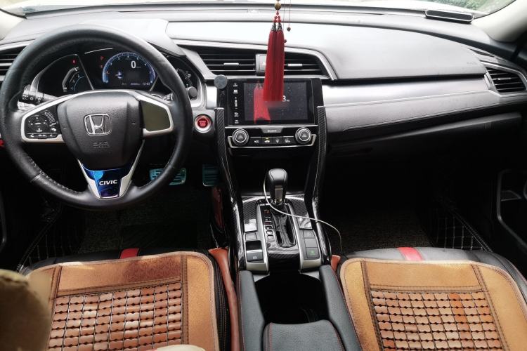 Used Honda Civic 2016 220TURBO CVT Luxury Edition Interior 2