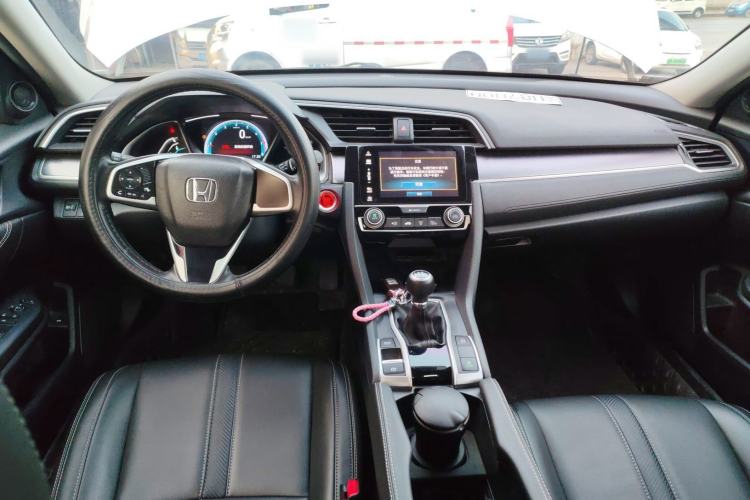 Used Honda Civic 2016 220TURBO Manual Luxury Edition Interior 2