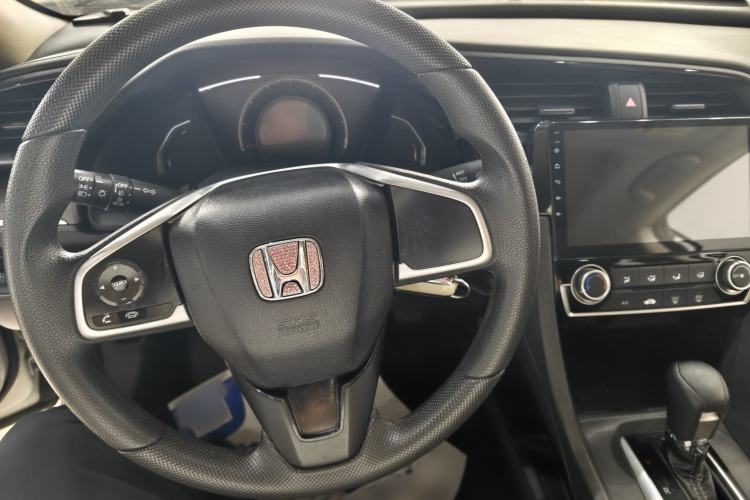 Used Honda Civic 2016 180TURBO CVT Comfort Version Interior 2