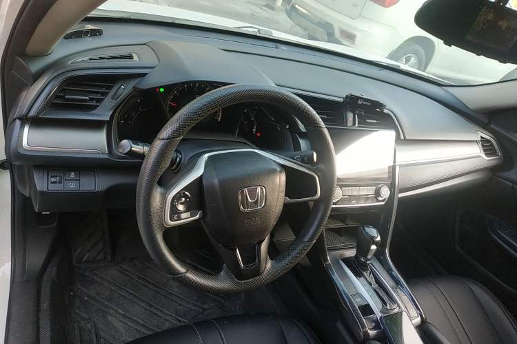 Used Honda Civic 2016 180TURBO CVT Comfort Version Interior 2