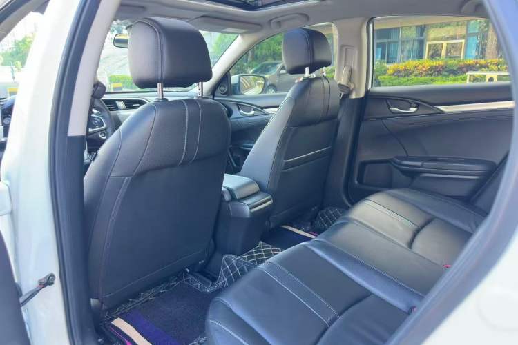 Used Honda Civic 2016 220TURBO CVT Prestige Edition Interior 3