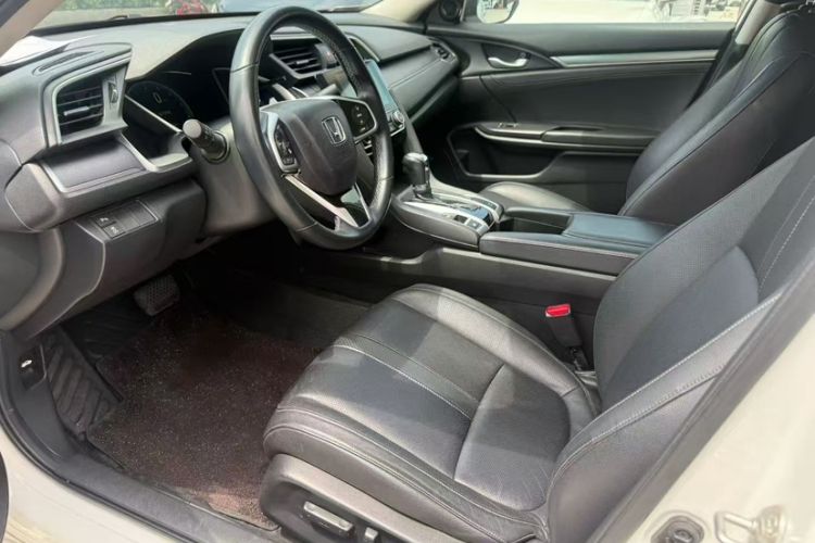 Used Honda Civic 2016 220TURBO CVT Prestige Edition Interior 3