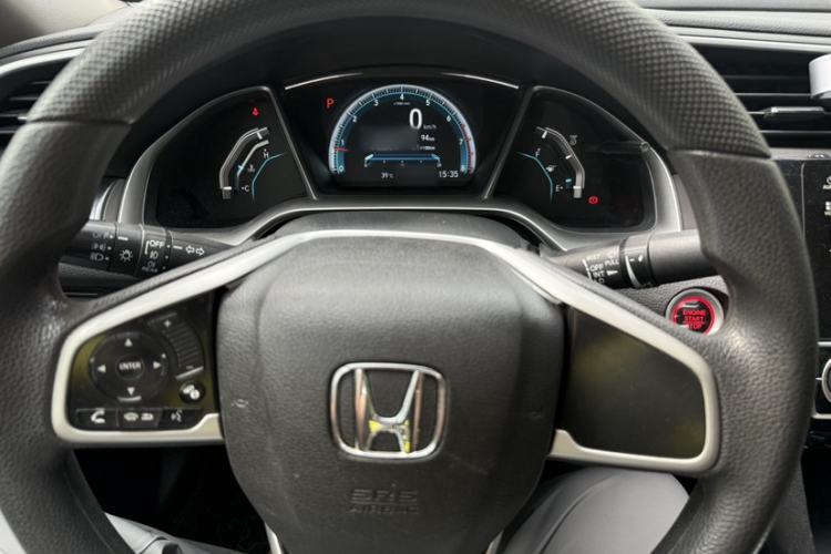 Used Honda Civic 2016 220TURBO CVT Luxury Edition Interior 3