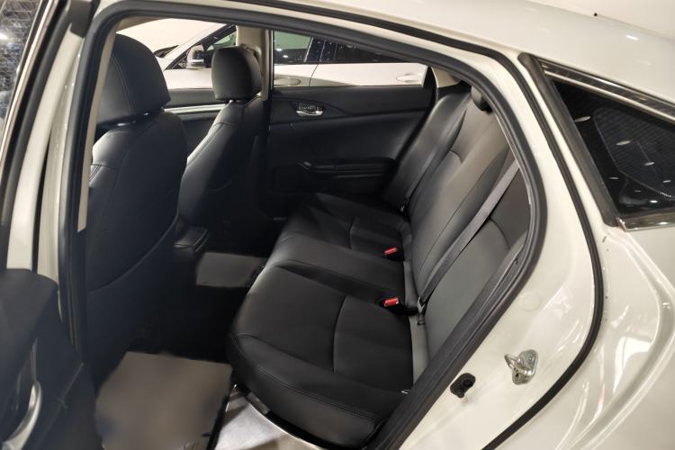 Used Honda Civic 2016 180TURBO CVT Comfort Version Interior 4