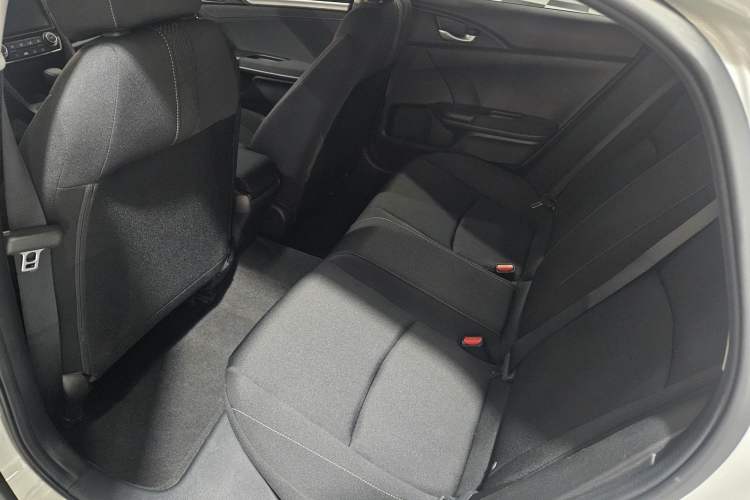 Used Honda Civic 2016 180TURBO CVT Comfort Version Interior 4