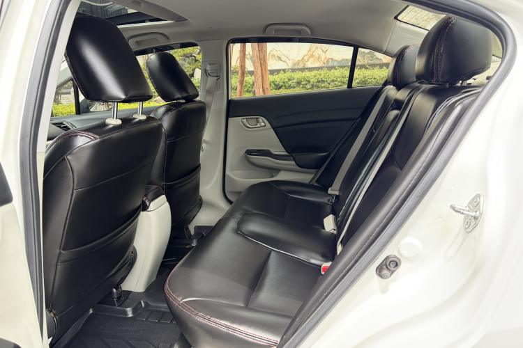 Used Honda Civic 2016 1.8L Automatic Comfort Version Interior 5
