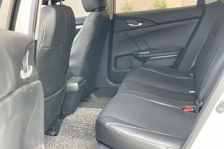 Used Honda Civic 2016 180TURBO CVT Comfort Version Interior 5