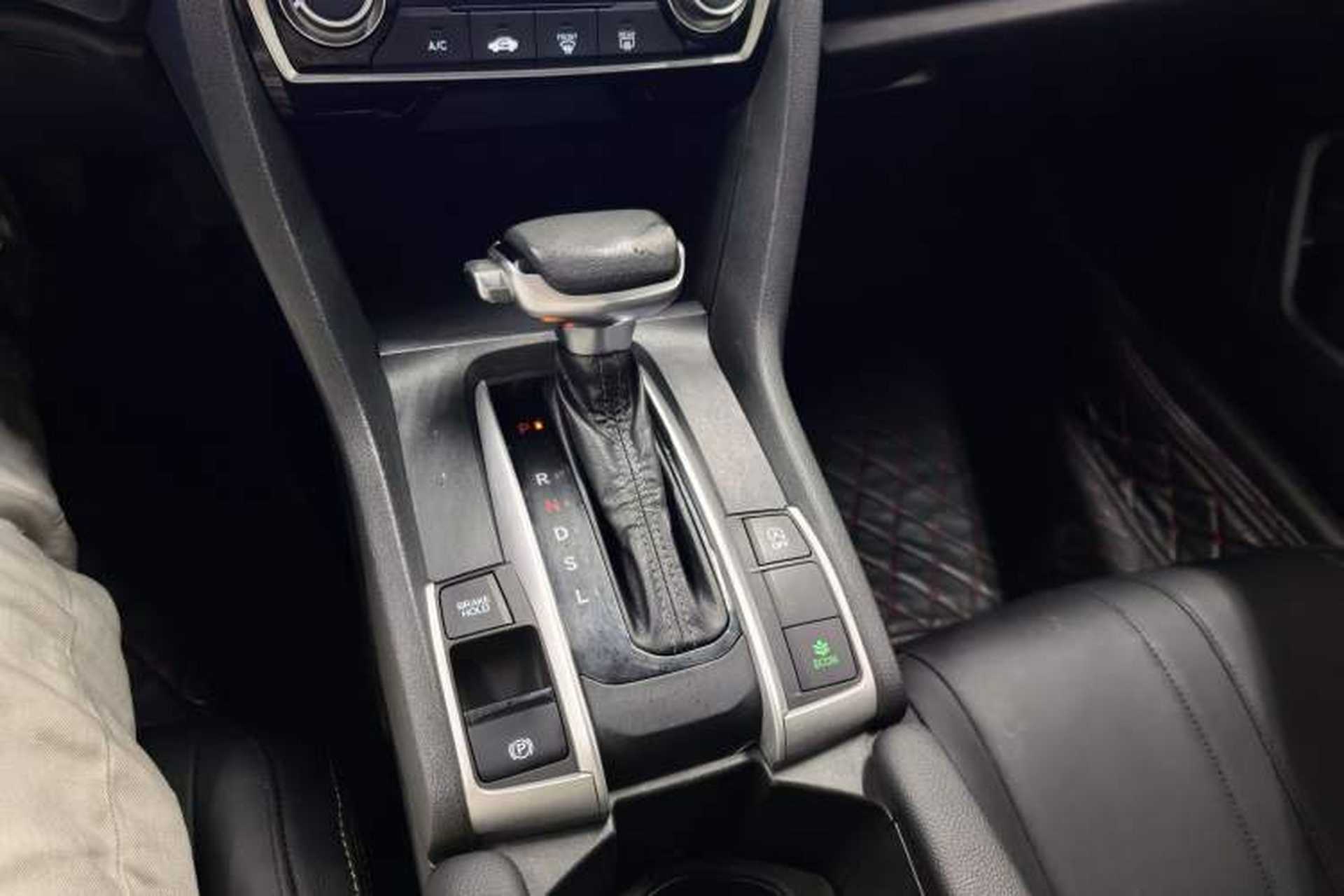 Used Honda Civic 2016 180TURBO CVT Comfort Version Interior 7