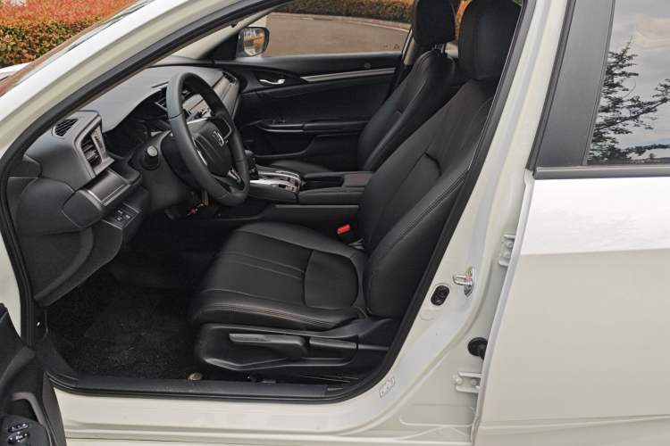 Used Honda Civic 2016 180TURBO CVT Comfort Version Interior 7