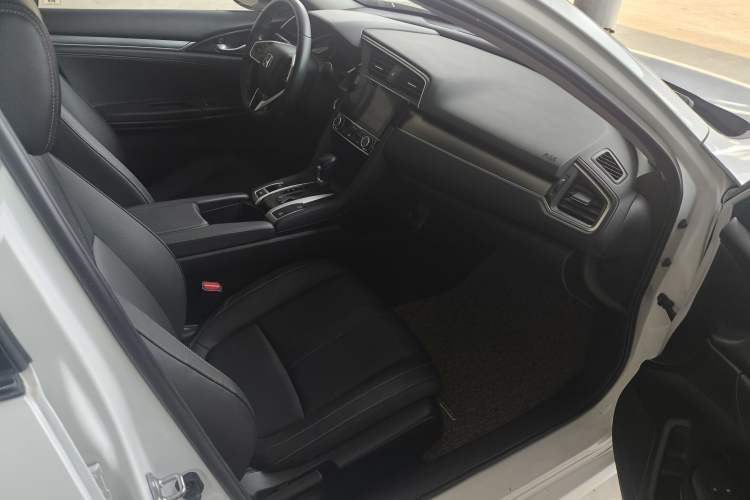 Used Honda Civic 2016 220TURBO CVT Prestige Edition Interior 7
