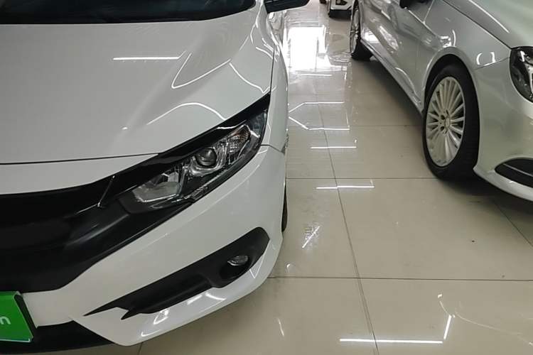 Used Honda Civic 2016 220TURBO Manual Luxury Edition Left Front Headlight