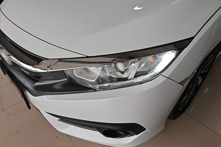 Used Honda Civic 2016 220TURBO CVT Luxury Edition Left Front Headlight