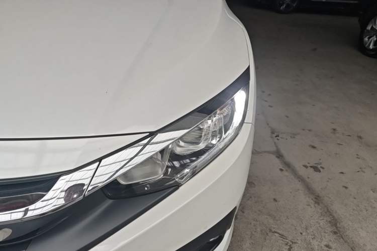 Used Honda Civic 2016 220TURBO Manual Luxury Edition Left Front Headlight