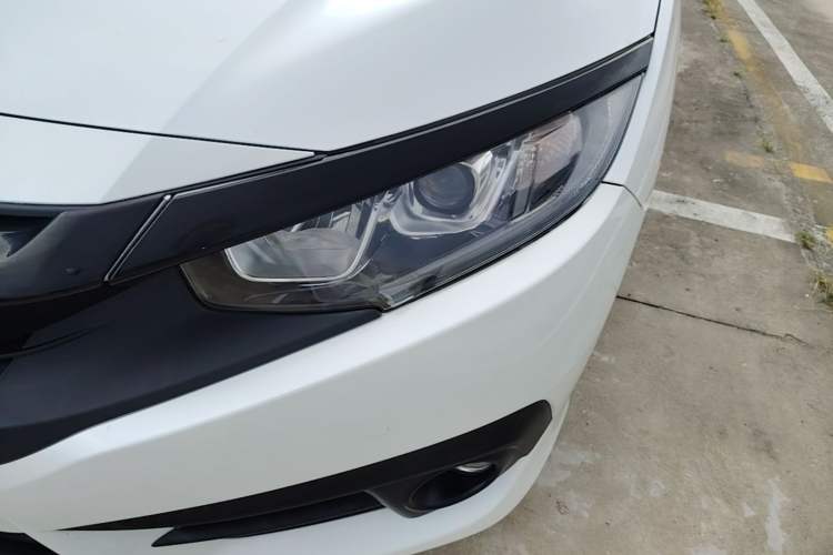 Used Honda Civic 2016 220TURBO Manual Luxury Edition Left Front Headlight