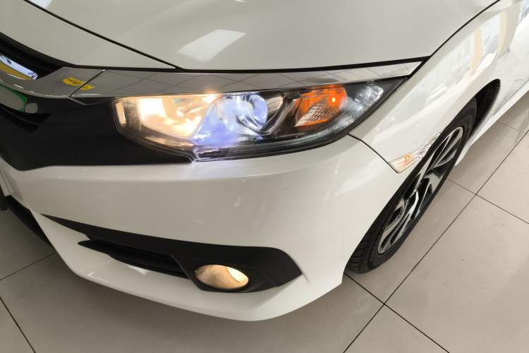 Used Honda Civic 2016 220TURBO Manual Luxury Edition Left Front Headlight