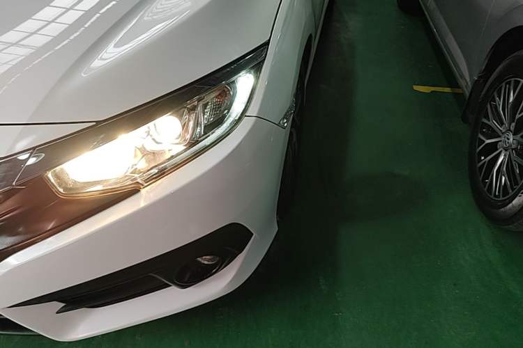 Used Honda Civic 2016 220TURBO CVT Luxury Edition Left Front Headlight