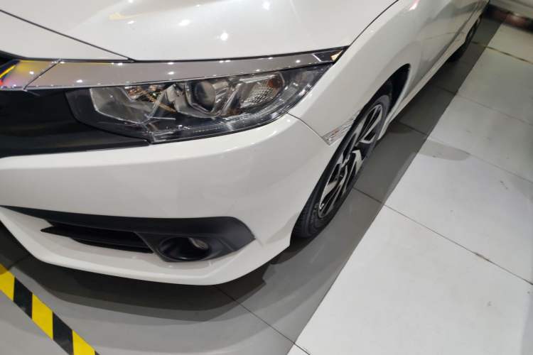 Used Honda Civic 2016 220TURBO CVT Luxury Edition Left Front Headlight