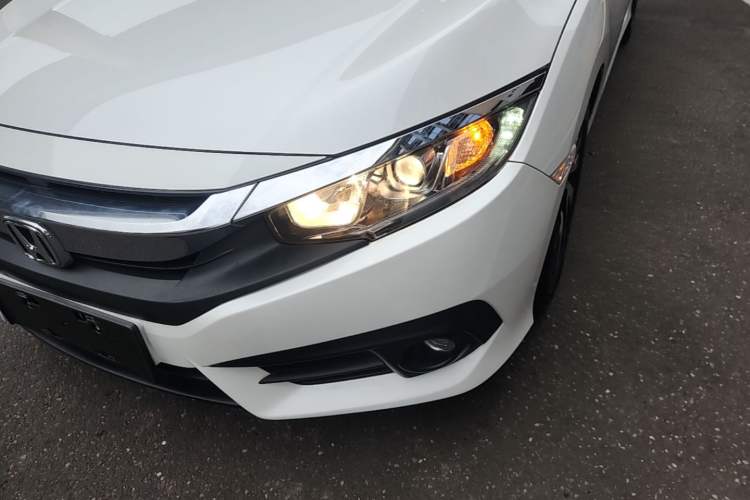 Used Honda Civic 2016 220TURBO CVT Luxury Edition Left Front Headlight