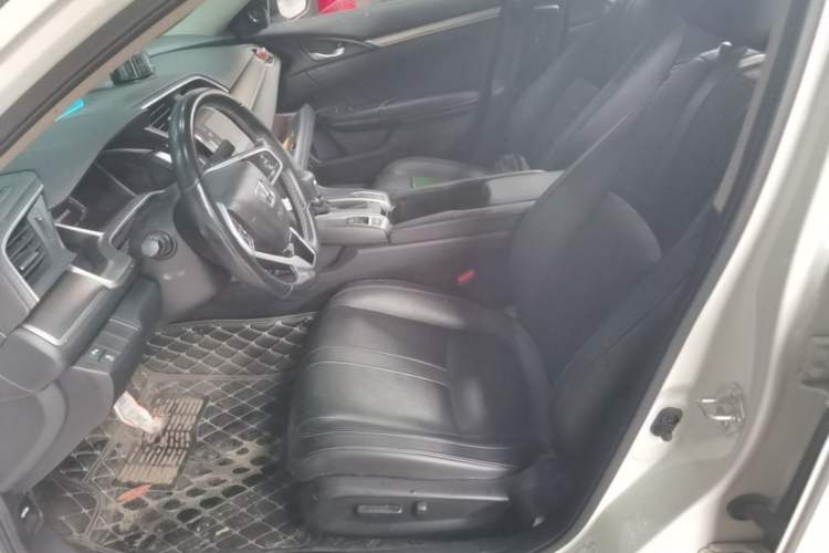 Used Honda Civic 2016 220TURBO CVT Prestige Edition Left Front Seat