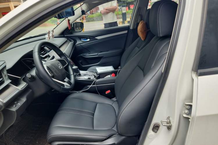 Used Honda Civic 2016 220TURBO CVT Luxury Edition Left Front Seat