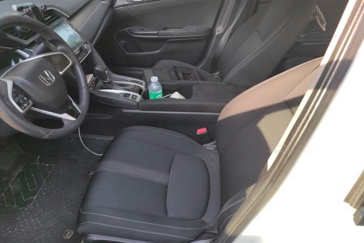Used Honda Civic 2016 220TURBO CVT Luxury Edition Left Front Seat