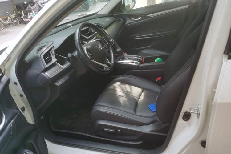 Used Honda Civic 2016 220TURBO CVT Prestige Edition Left Front Seat