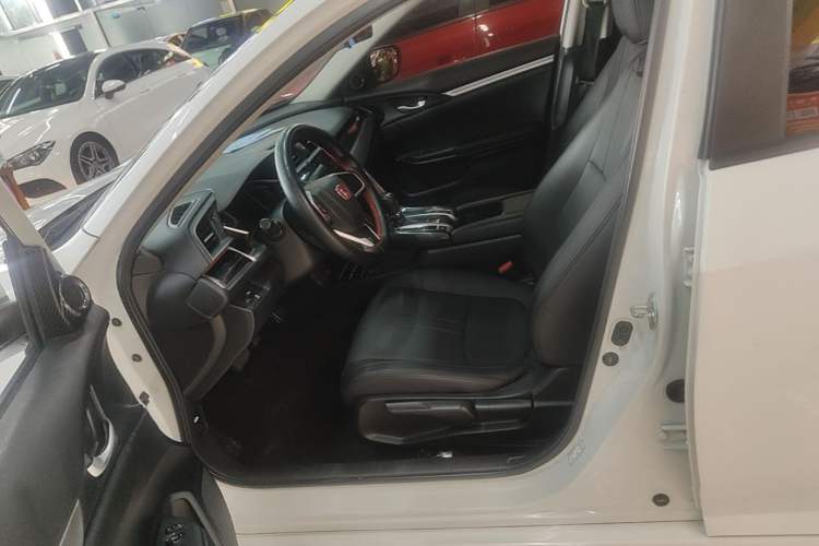 Used Honda Civic 2016 220TURBO CVT Luxury Edition Left Front Seat