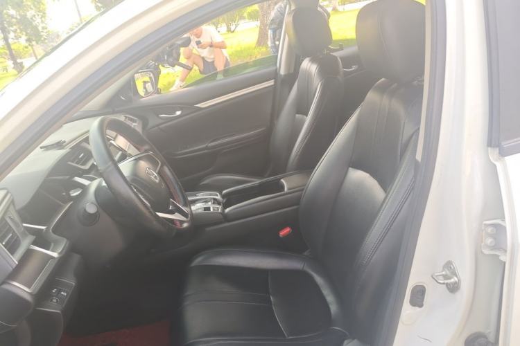 Used Honda Civic 2016 220TURBO CVT Luxury Edition Left Front Seat