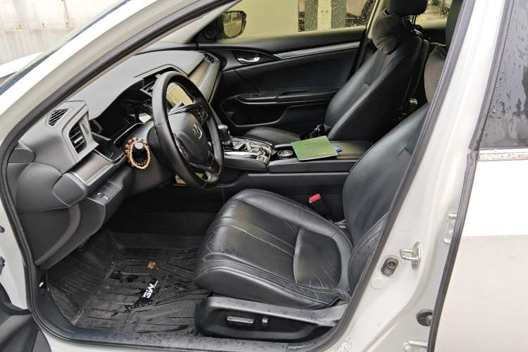 Used Honda Civic 2016 220TURBO CVT Prestige Edition Left Front Seat