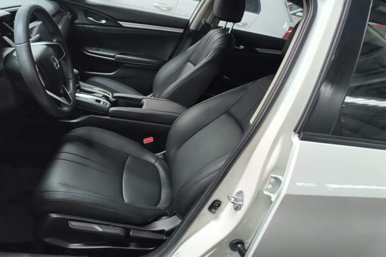 Used Honda Civic 2016 220TURBO CVT Prestige Edition Left Front Seat