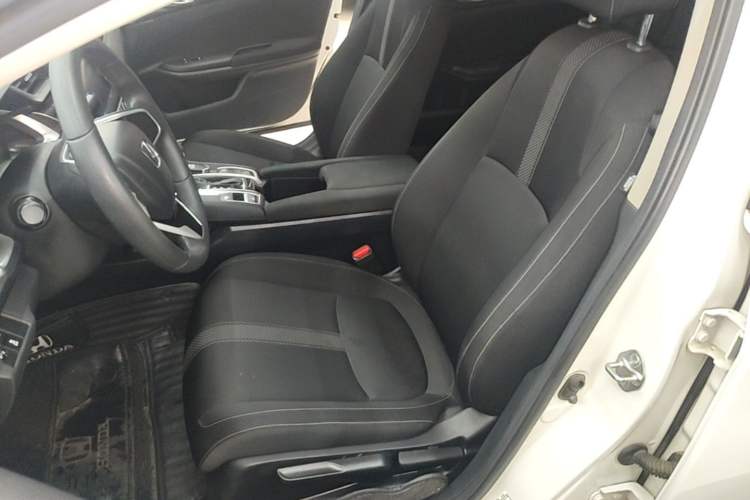 Used Honda Civic 2016 220TURBO CVT Luxury Edition Left Front Seat