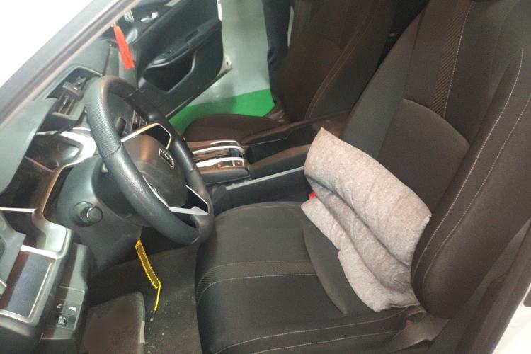 Used Honda Civic 2016 220TURBO CVT Luxury Edition Left Front Seat