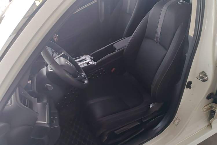 Used Honda Civic 2016 180TURBO CVT Comfort Version Left Front Seat
