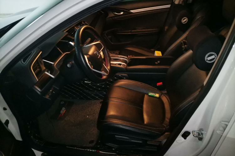 Used Honda Civic 2016 220TURBO CVT Luxury Edition Left Front Seat