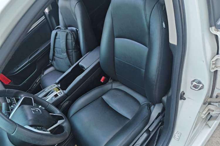 Used Honda Civic 2016 220TURBO CVT Luxury Edition Left Front Seat