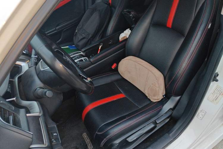 Used Honda Civic 2016 220TURBO CVT Luxury Edition Left Front Seat