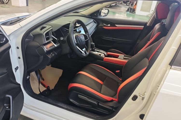 Used Honda Civic 2016 220TURBO CVT Luxury Edition Left Front Seat