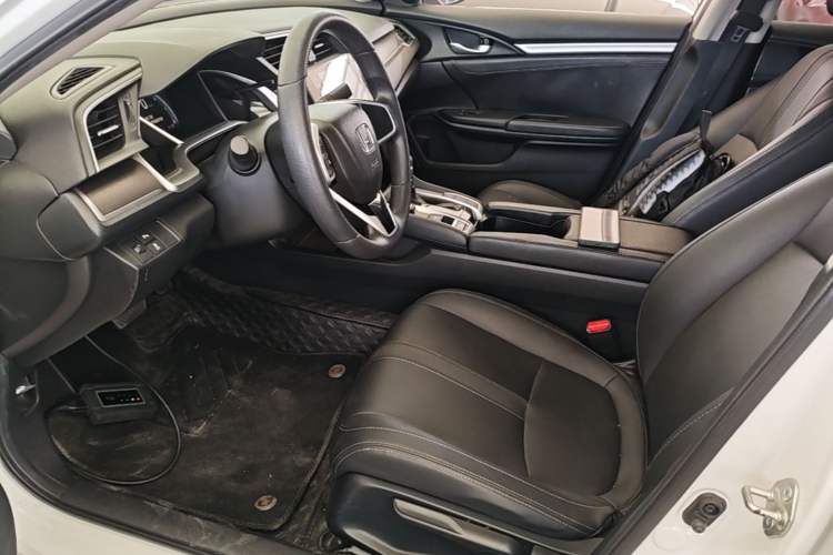 Used Honda Civic 2016 220TURBO CVT Luxury Edition Left Front Seat