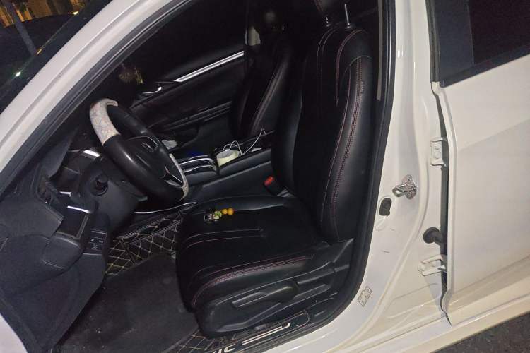 Used Honda Civic 2016 220TURBO CVT Luxury Edition Left Front Seat
