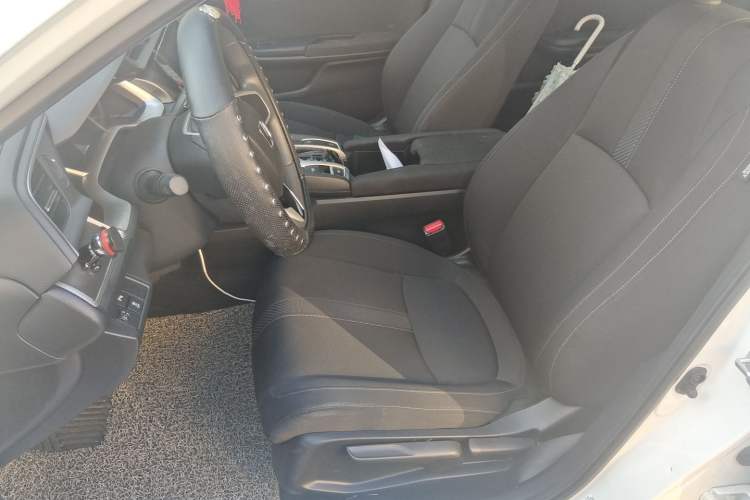 Used Honda Civic 2016 220TURBO CVT Luxury Edition Left Front Seat