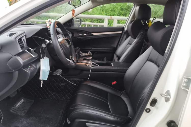 Used Honda Civic 2016 220TURBO CVT Luxury Edition Left Front Seat