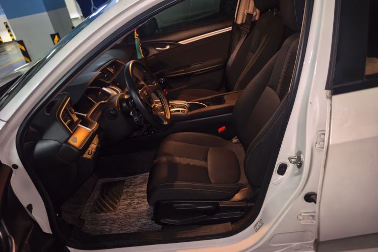 Used Honda Civic 2016 220TURBO Manual Luxury Edition Left Front Seat