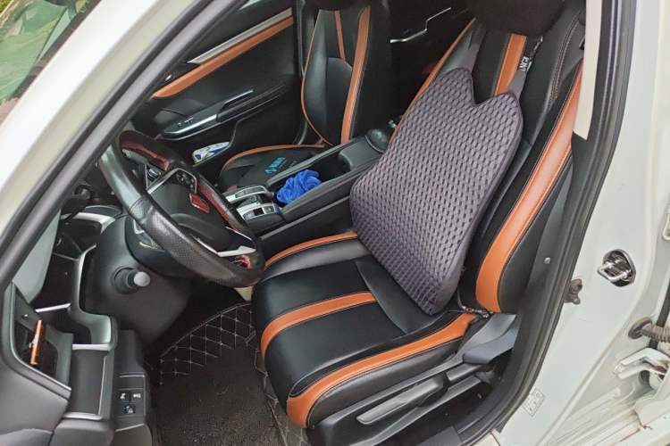 Used Honda Civic 2016 220TURBO CVT Luxury Edition Left Front Seat