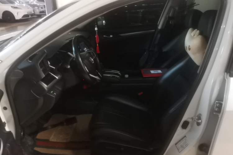 Used Honda Civic 2016 220TURBO CVT Prestige Edition Left Front Seat