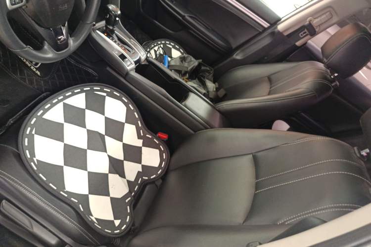 Used Honda Civic 2016 180TURBO CVT Comfort Version Left Front Seat